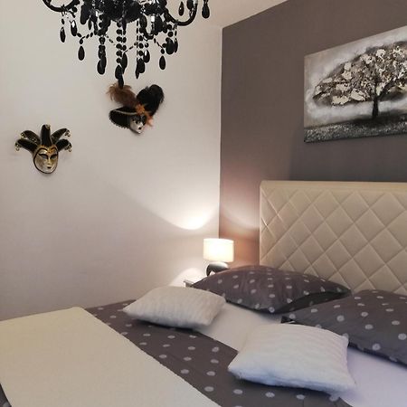 Apartment Lily Zadar Exterior foto